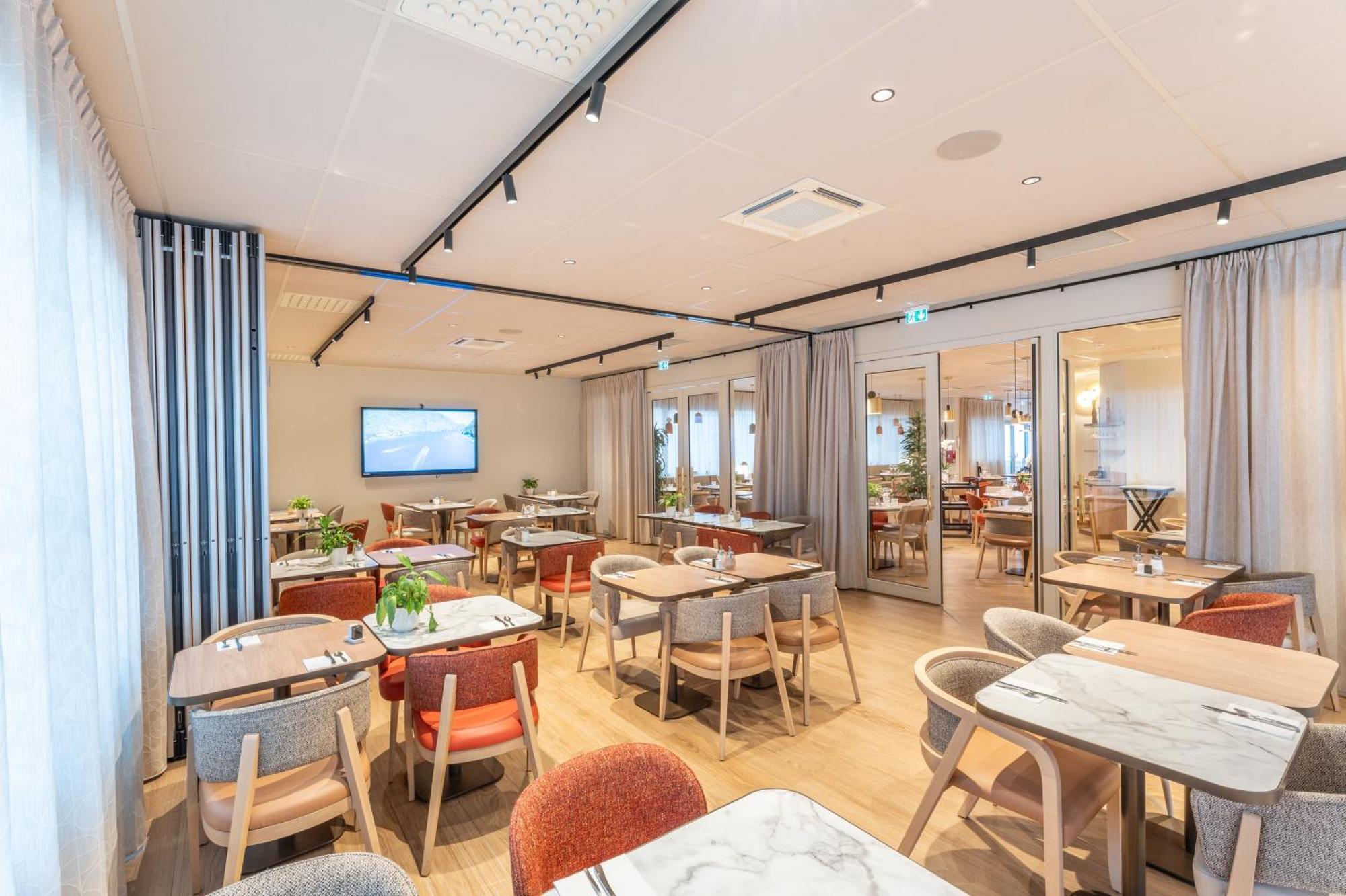昂热曼恩湖美居酒店 外观 照片