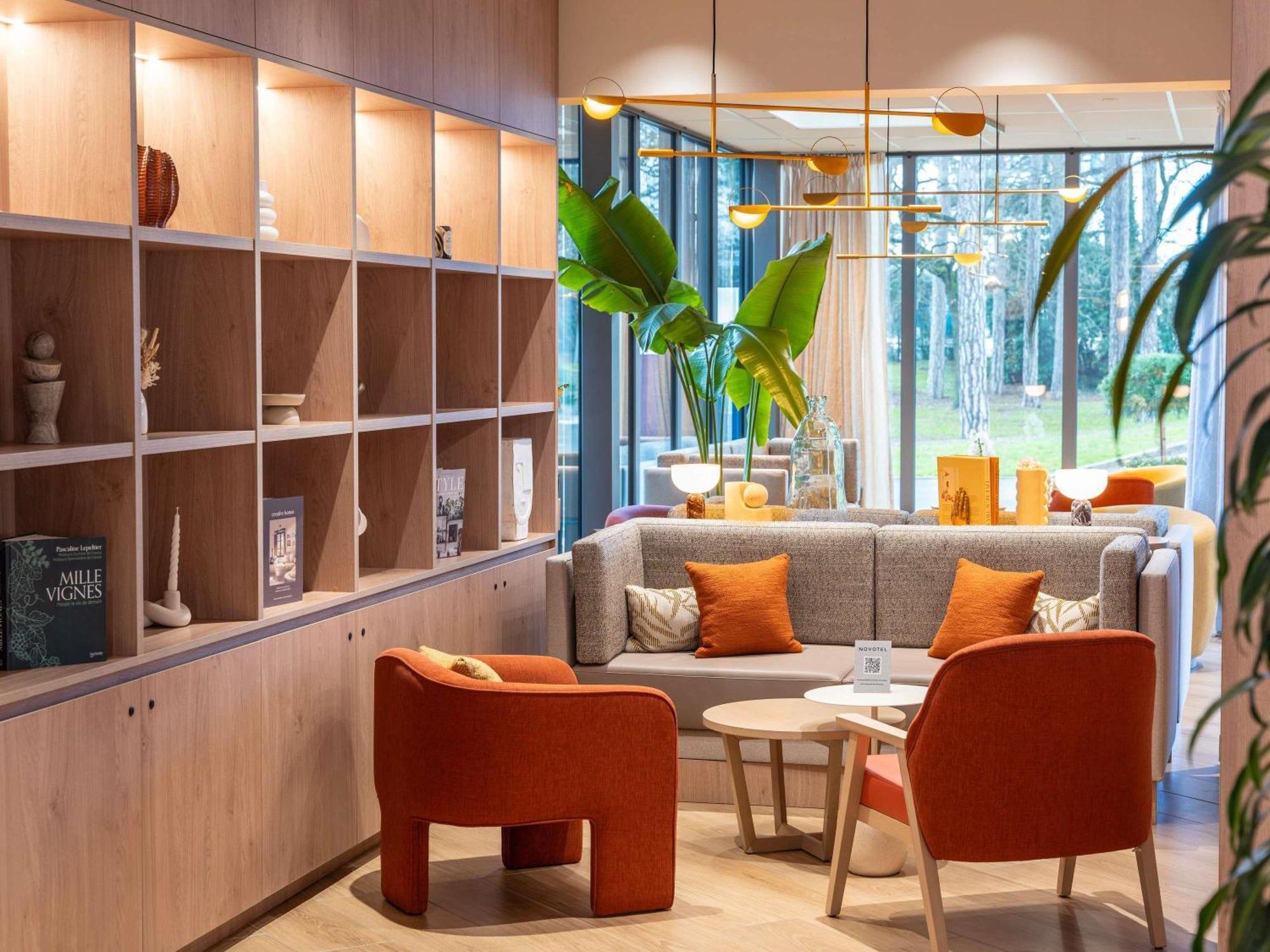 昂热曼恩湖美居酒店 外观 照片